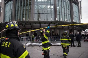 Long Island Railroad Train Derails At Atlantic Terminal In Brooklyn, Multiple Injuries Reported