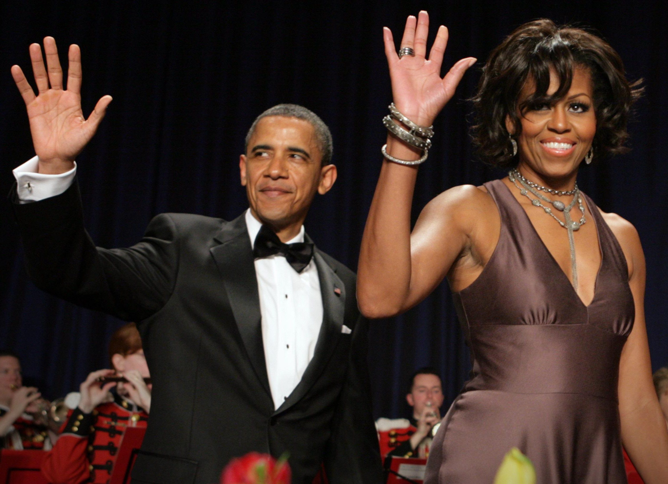 US President Barack Obama arrives with F