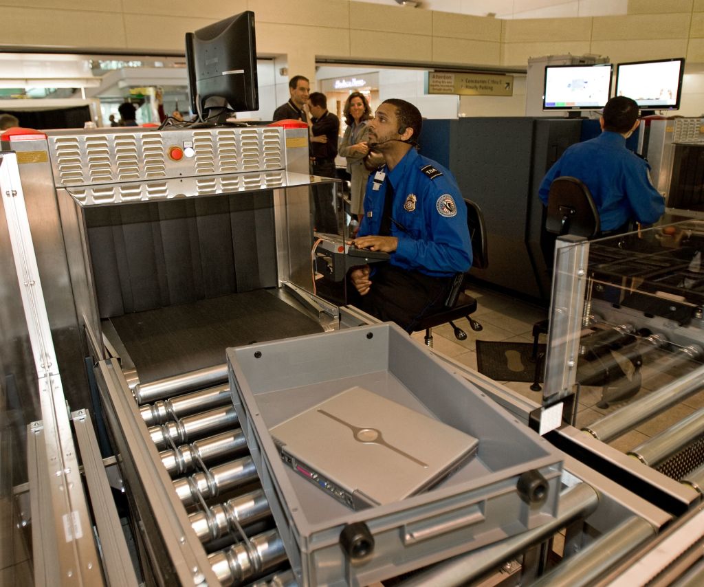 US-ATTACKS-AIRPORT SECURITY