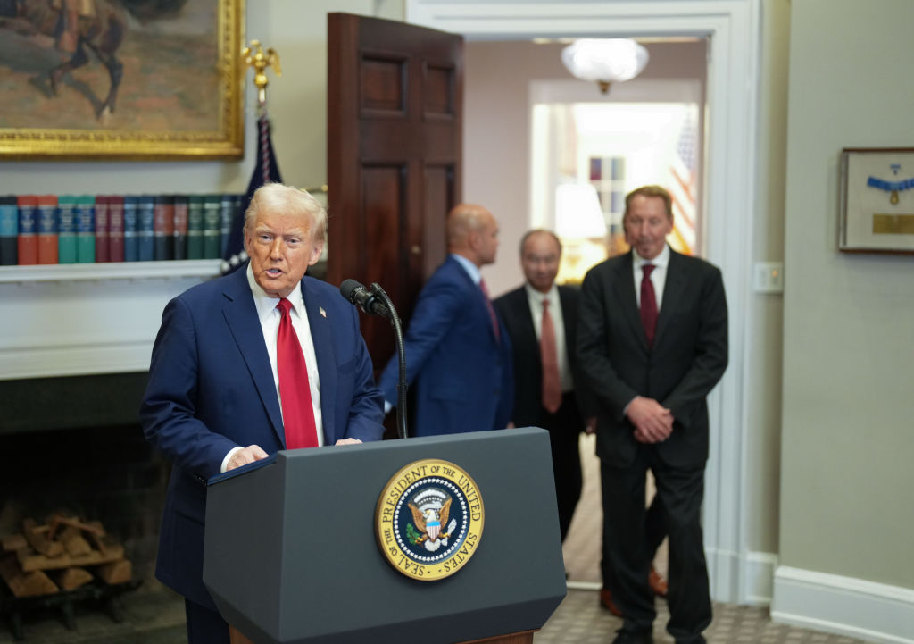 Washington , DC - January 21: President Donald Trump, center,