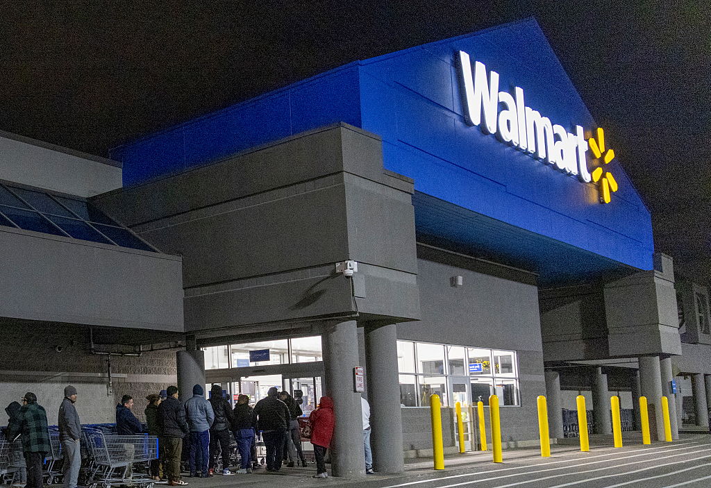 Line Outside of Walmart on Long Island for Black Friday Shopping
